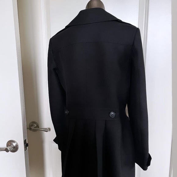 Burberry - Picture 3 of 3